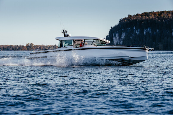 Axopar Boats, AVAILABLE FOR 2024 SEASON! AXOPAR 37 XC / SUN TOP / SPYDER