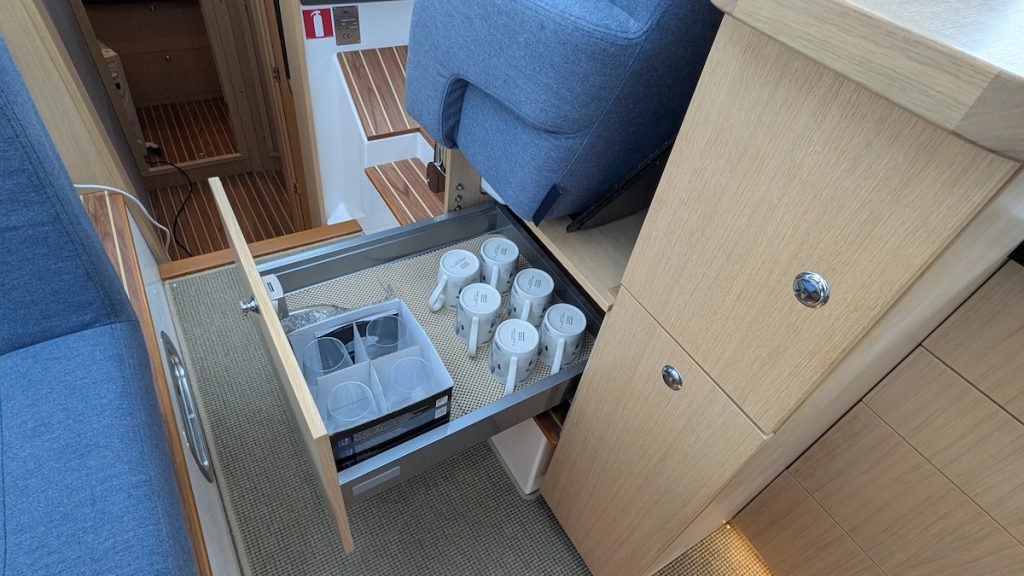 1e90c8cc61e548b1a271f7f34460edaef6e9aae378a7470992c14df6ce2f7bfd copy