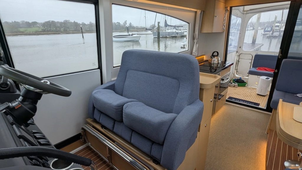 acc213d1f8a74e9db7268b42088065d9d7d45953b9184f5e803dce6be016cd39 copy