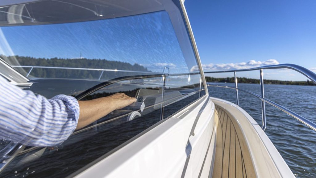 305DH_E-power_Q9A2410-2048x1366