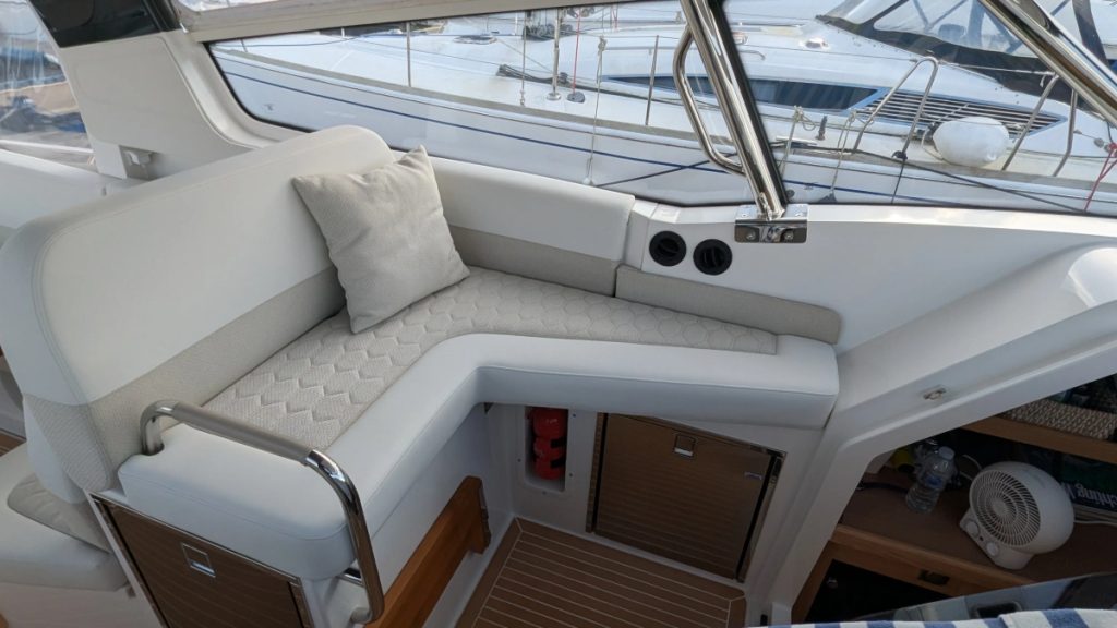 4f41517a488449a8a7f00535b6d18f949ac5b4b0f7bc41d1bc637a0f4805f8d8