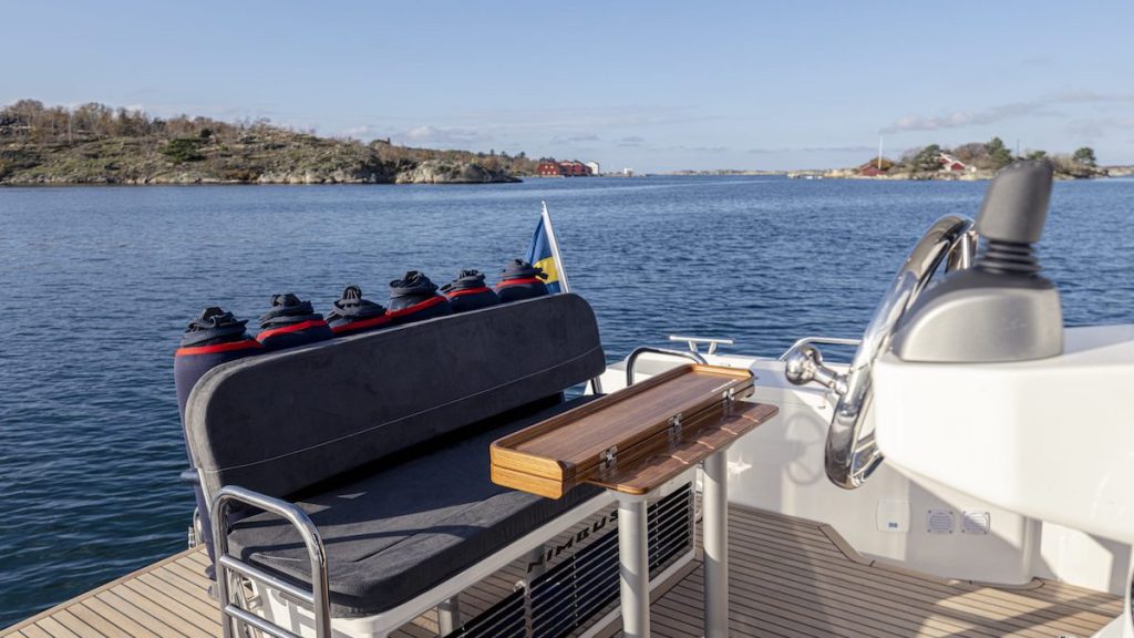 C11-inboard_DSF6441-2560x3413