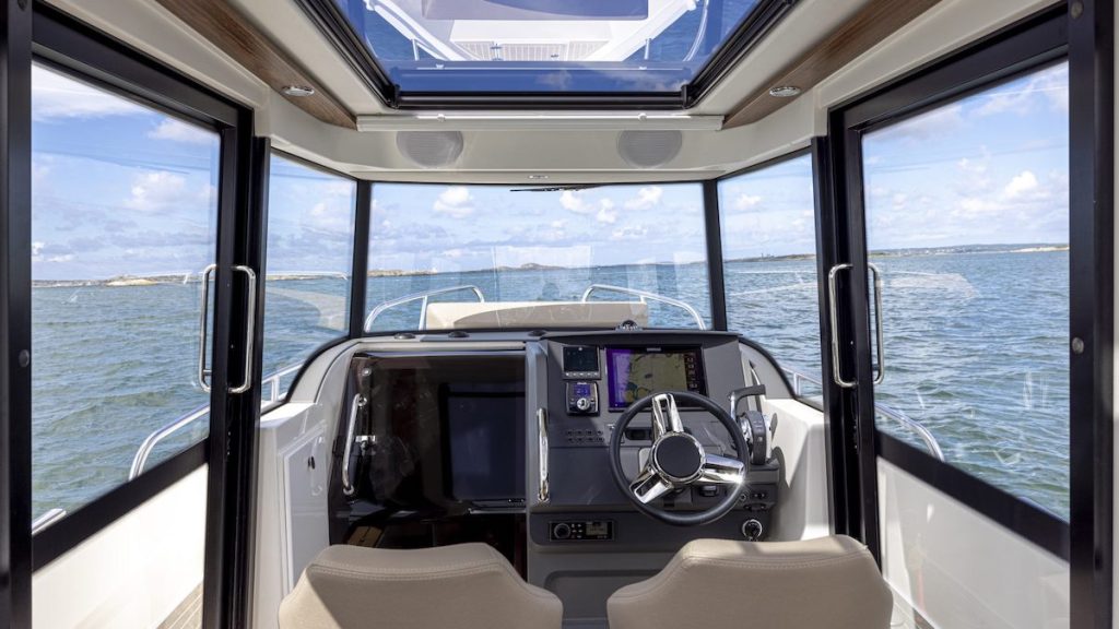 C8_Q9A7420-2048x1366