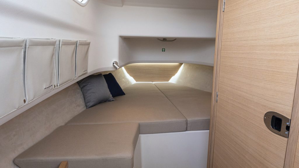 Nimbus MY23 T9 T-top _Q6A2311