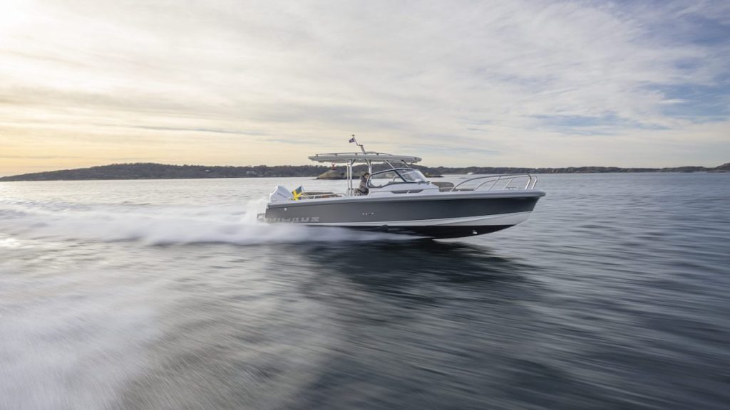 Nimbus-MY23-T9-T-top-_Q6A2598-2048x1366