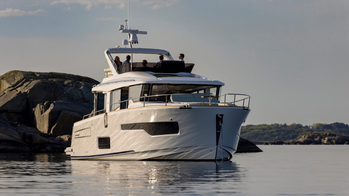 Nimbus-Web-Exterior-Fore-Deck-3840x2160-X2-scaled