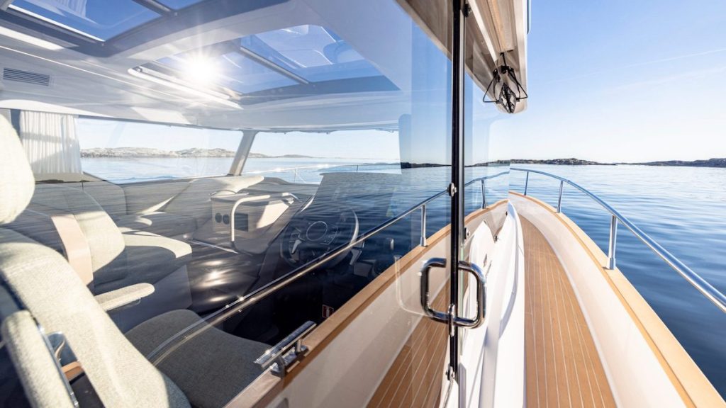 Nimbus-Web-Exterior-Fore-Deck-3840x2160-X4-scaled