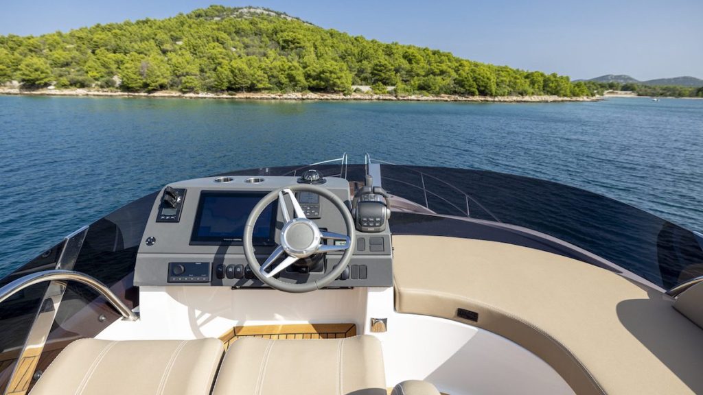 Nimbus_405_Flybridge_Q6A7354-scaled