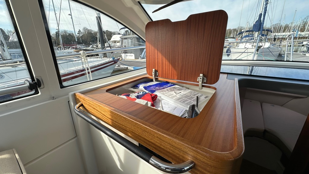 0C0F57C8-4692-4633-A5AD-3B479E8955F4_1_105_c