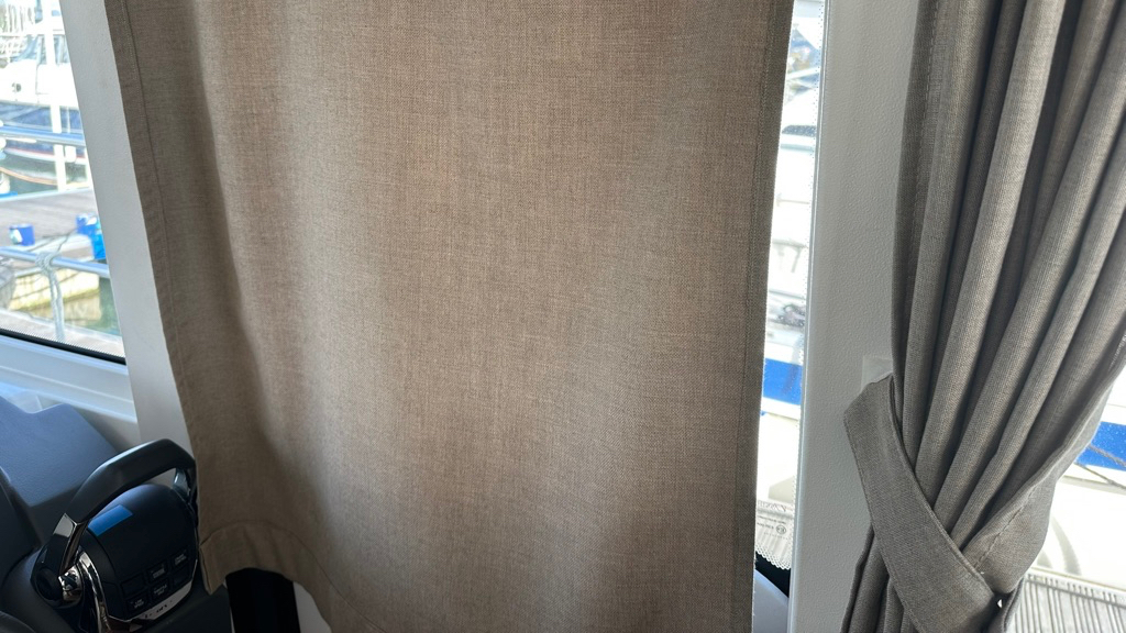 257B7F5F-1377-42AA-B314-8672B7578E02_1_105_c