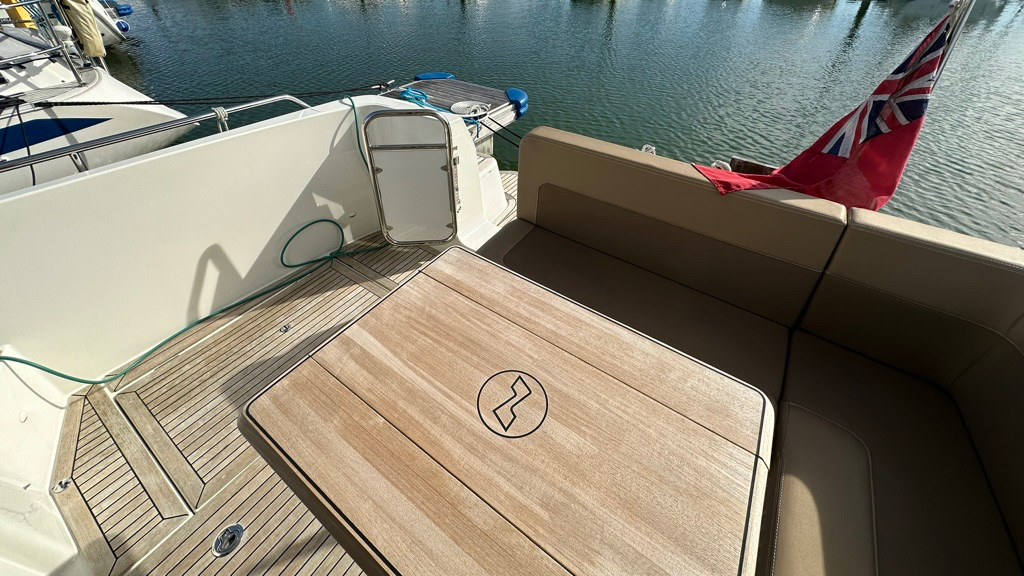 2E16EAE1-948A-45E4-ABD9-085A20B37BBF_1_105_c