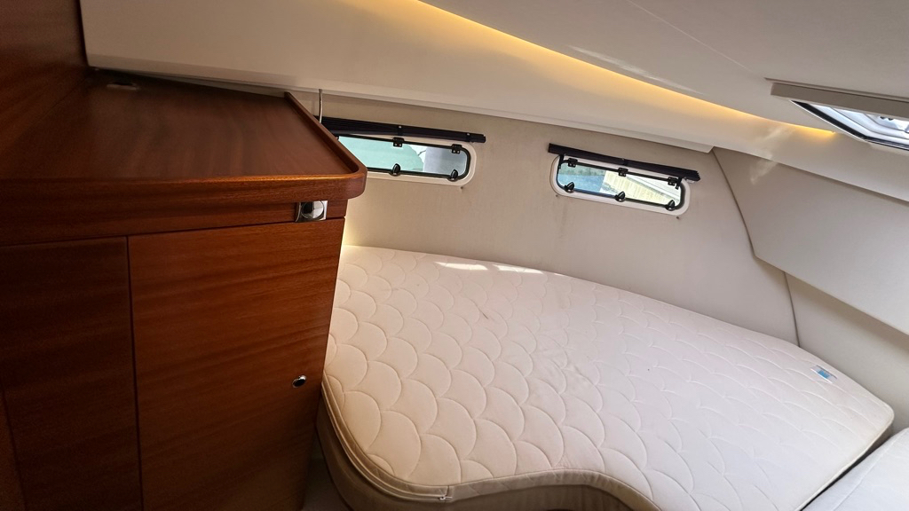 42C3D357-61B1-4682-B25F-051FDEF324FE_1_105_c