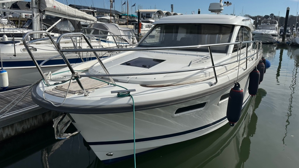 9ADE06CE-25C5-483D-9F73-C53995B9131B_1_105_c