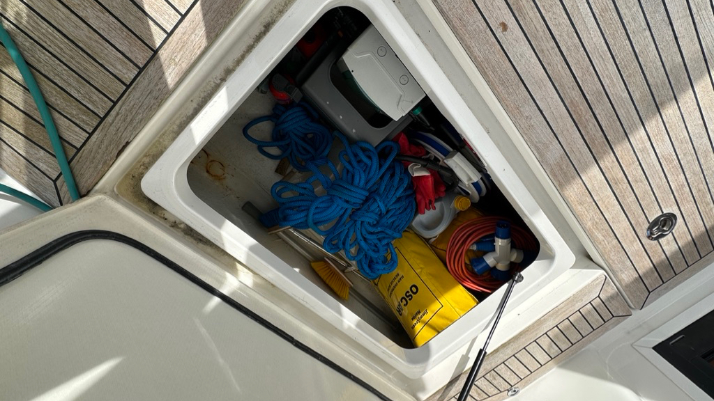 A2F6BDEC-AEAE-49C0-914B-9245C5971BAE_1_105_c