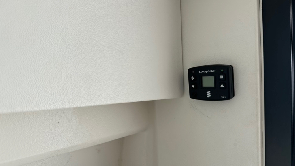 B0A2DE74-C942-40FD-9A2B-5B51D281A56F_1_105_c