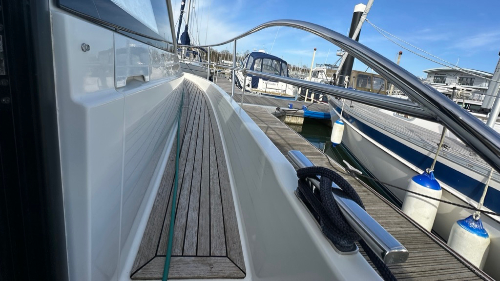 DC04A52C-05ED-49D6-BAF1-C896473F9B24_1_105_c