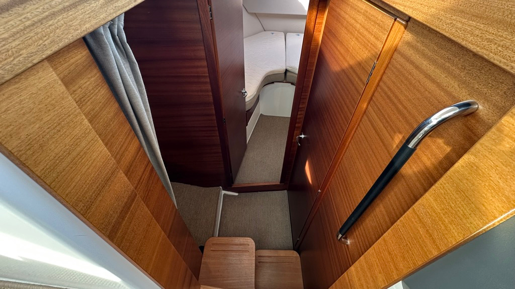 FE7DDEF5-3339-413E-BF05-F5F068297127_1_105_c