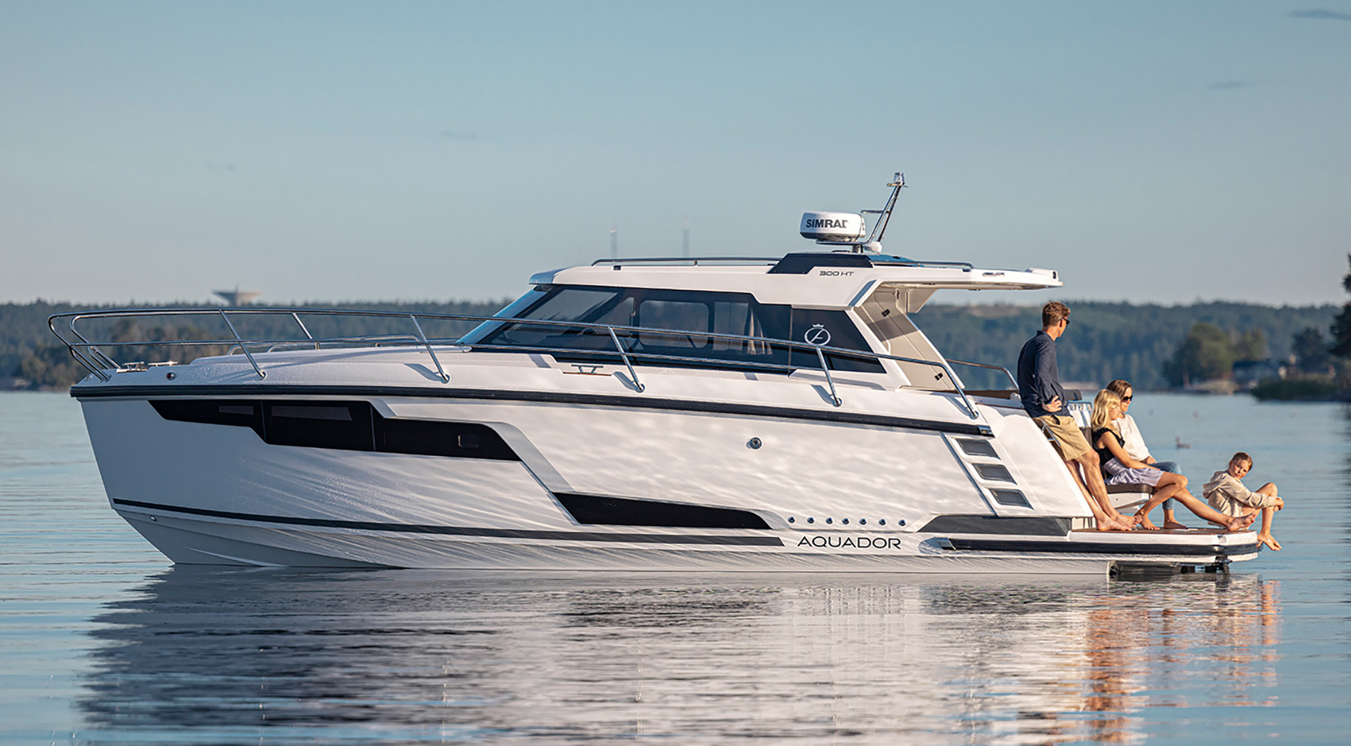 Aquador Boats 300 Hard Top