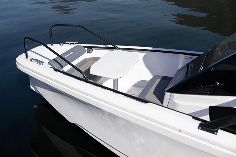 Axopar 22 T-Top Bow