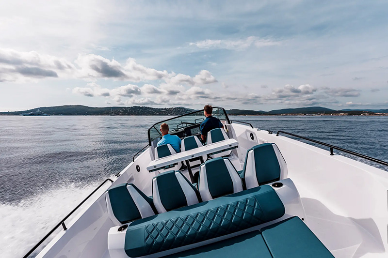 Axopar 37 Spyder Aft Seating
