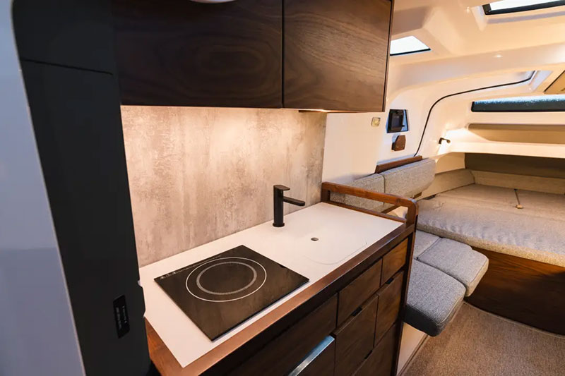 Axopar 38 Cross Cabin Galley