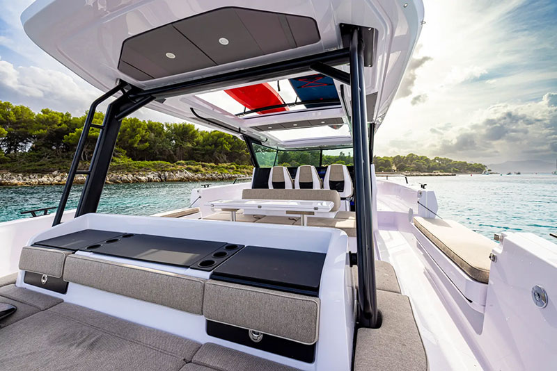 Axopar 45 Sun Top Seating