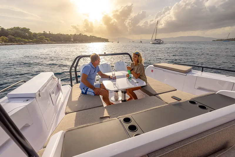 Axopar 45 Sun Top Aft Seating