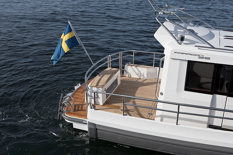 Paragon Yachts 25 Cabin Stern