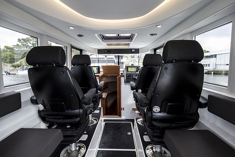 Paragon Yachts 31 Cabin Wheelhouse