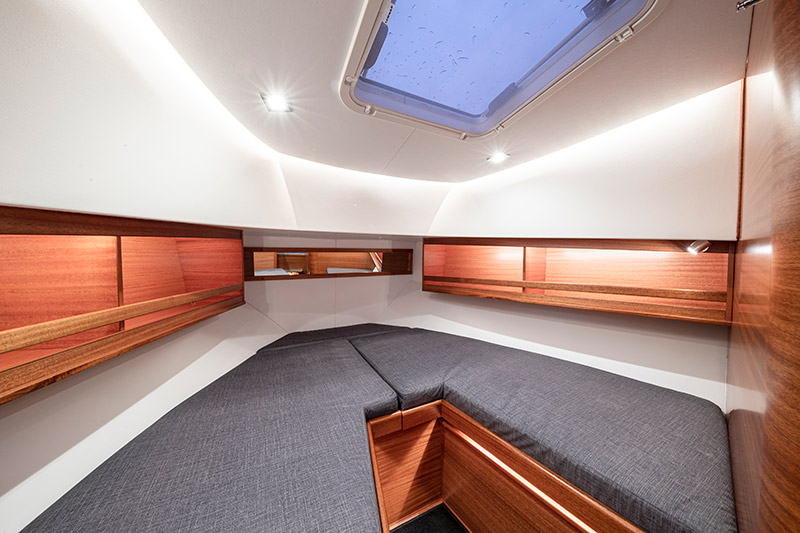 Paragon 31 Flybridge Berth