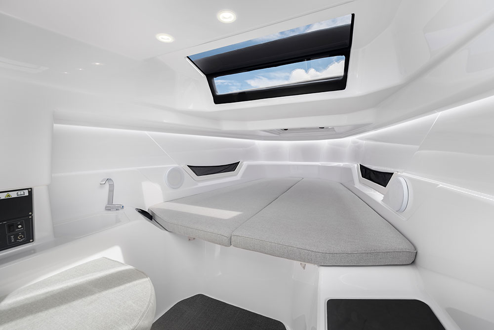Axopar 25 Cross Top Berth