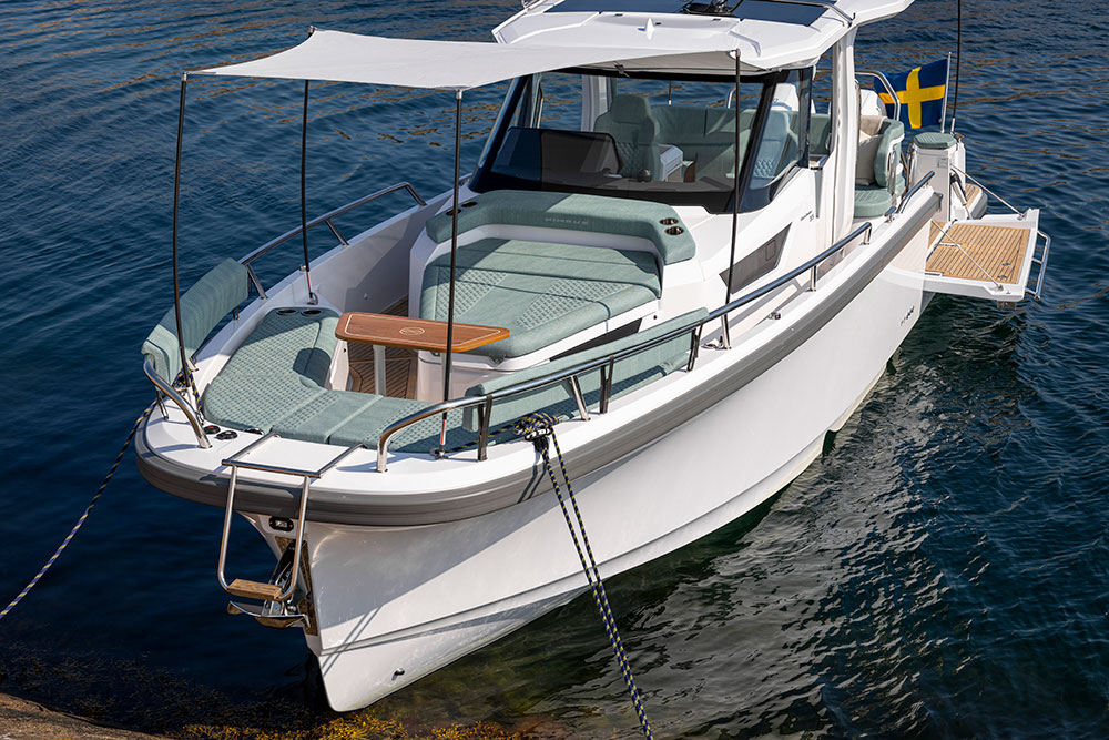 Nimbus Sports Tender 35 Canopy