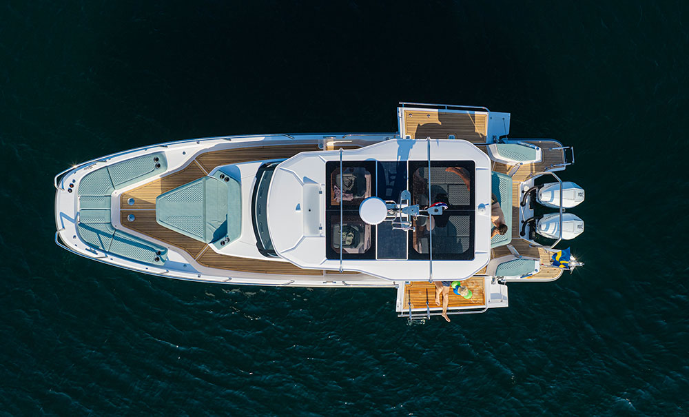 Nimbus Sports Tender 35 Deck Layout