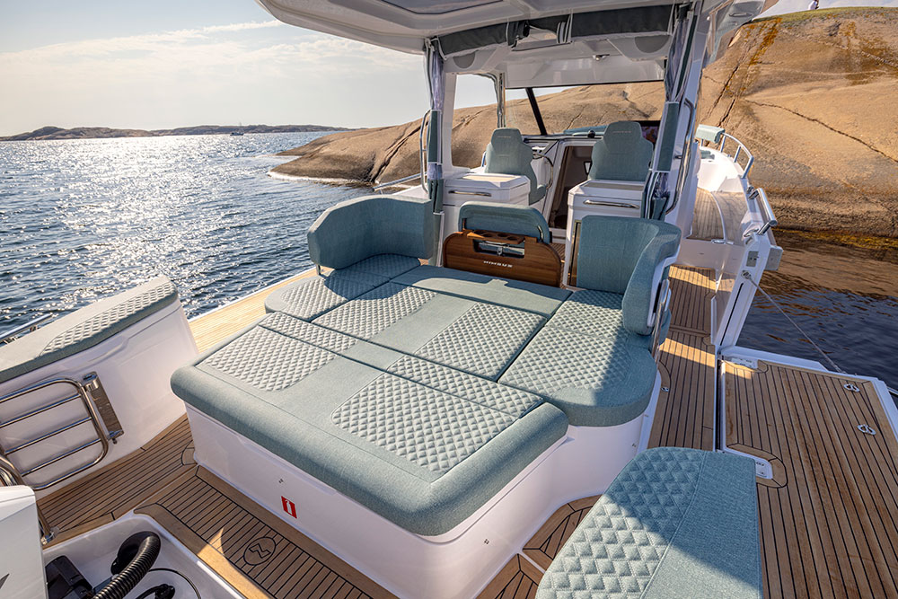 Nimbus Sports Tender 35 Seating