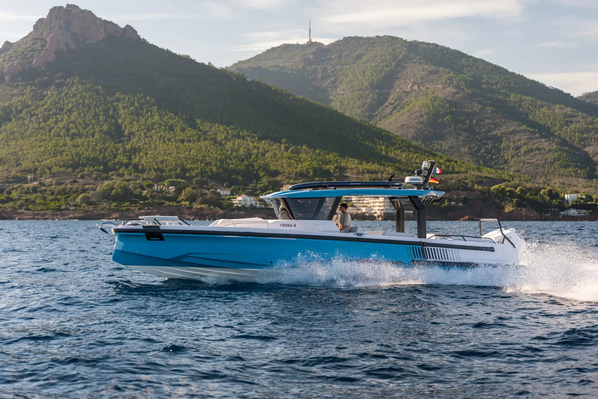 Axopar 38 Cross Top